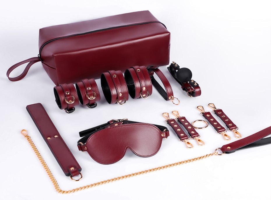 BDSM MIDNIGHT PLAY SET 6 PIECES WITH STORAGE BAG